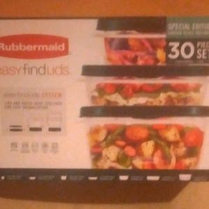 Rubbermaid storage containers